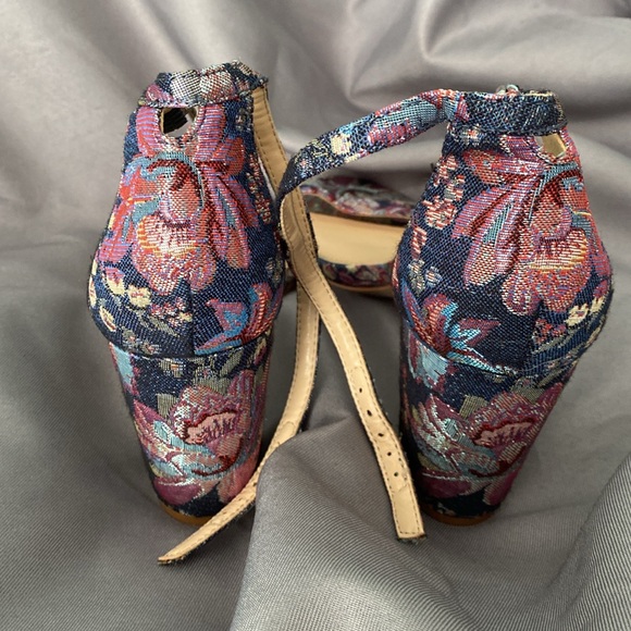 Jessica Simpson JP-Monrae Floral Block Heals Ankle Strap 8.5 - Picture 2 of 9